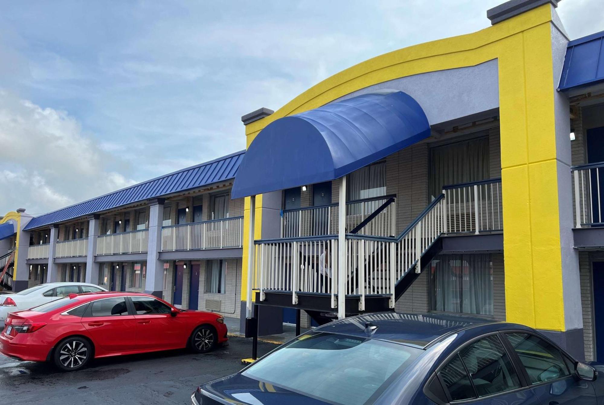 Days Inn By Wyndham Salina South Exterior foto