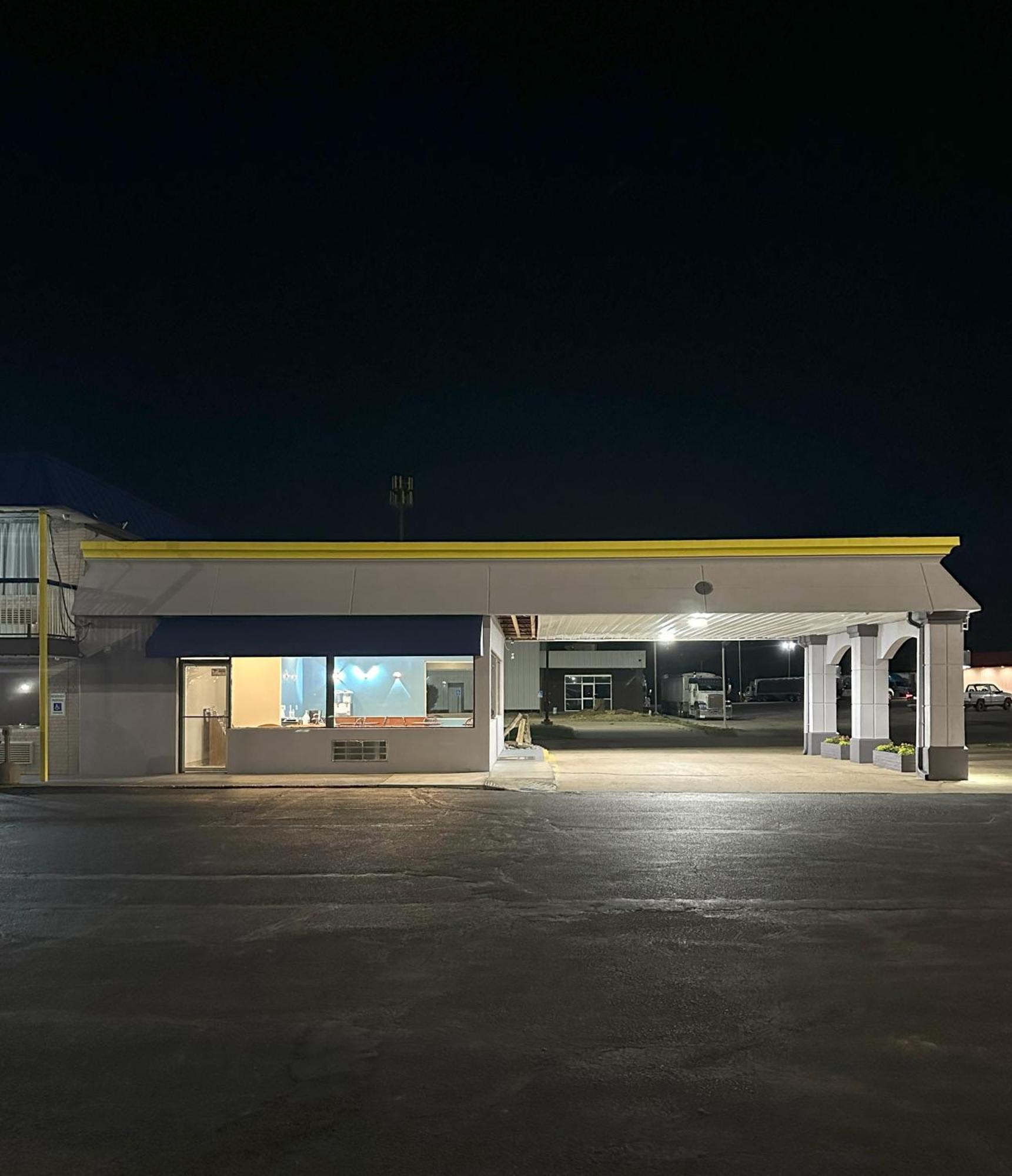 Days Inn By Wyndham Salina South Exterior foto